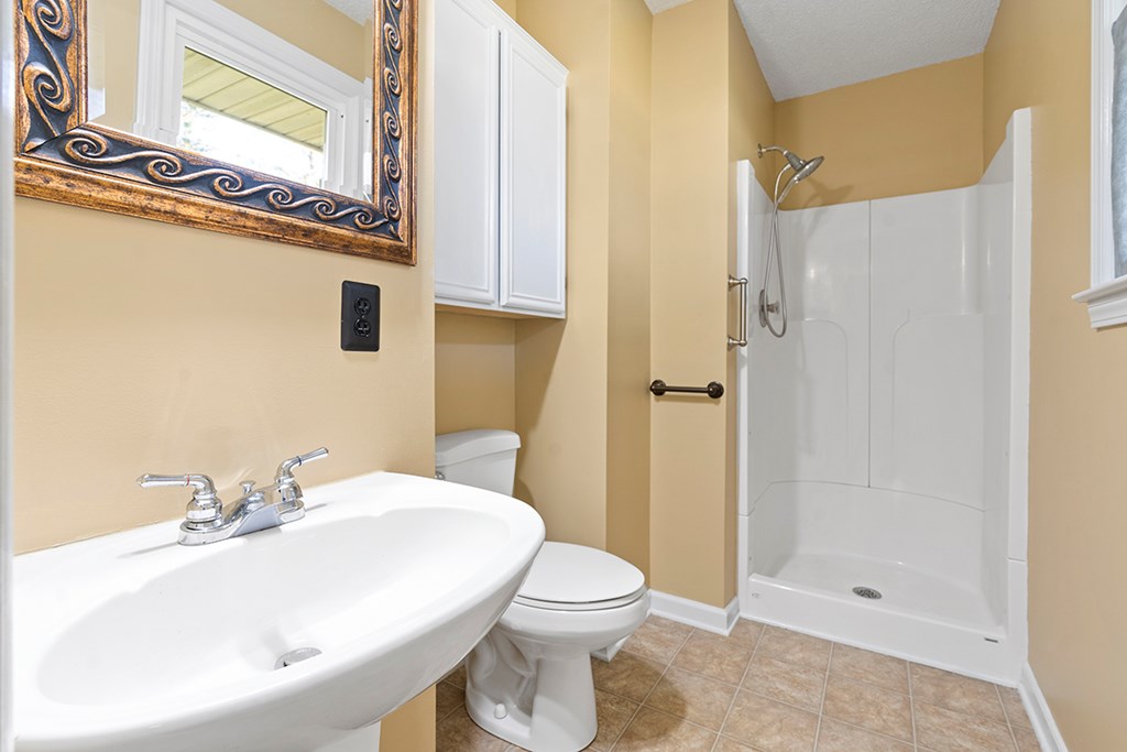 128 Avondale Road Greenwood, SC 29649 - Photo 8 of 11 Gallery Image 8