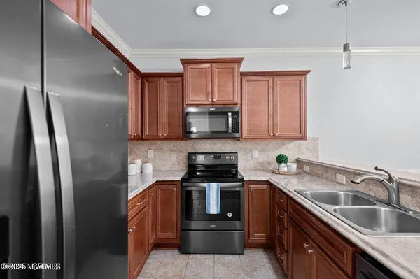 $1,850 | 1700 Cambria Drive, Unit B, Greenville, NC 27834
