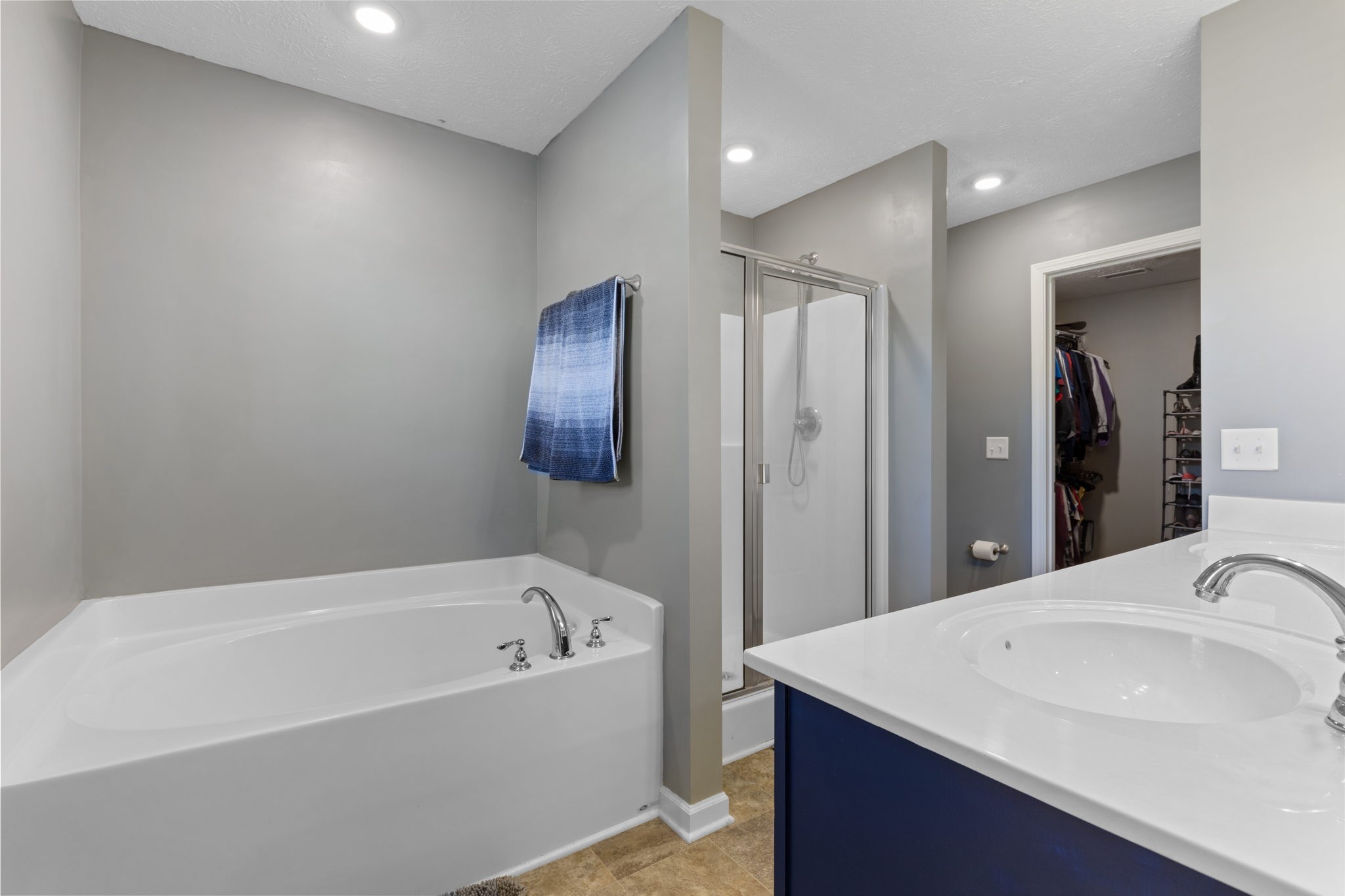 4406 Prometheus Way Murfreesboro, TN 37128 - Photo 15 of 27 a bathroom with a bathtub and a sink