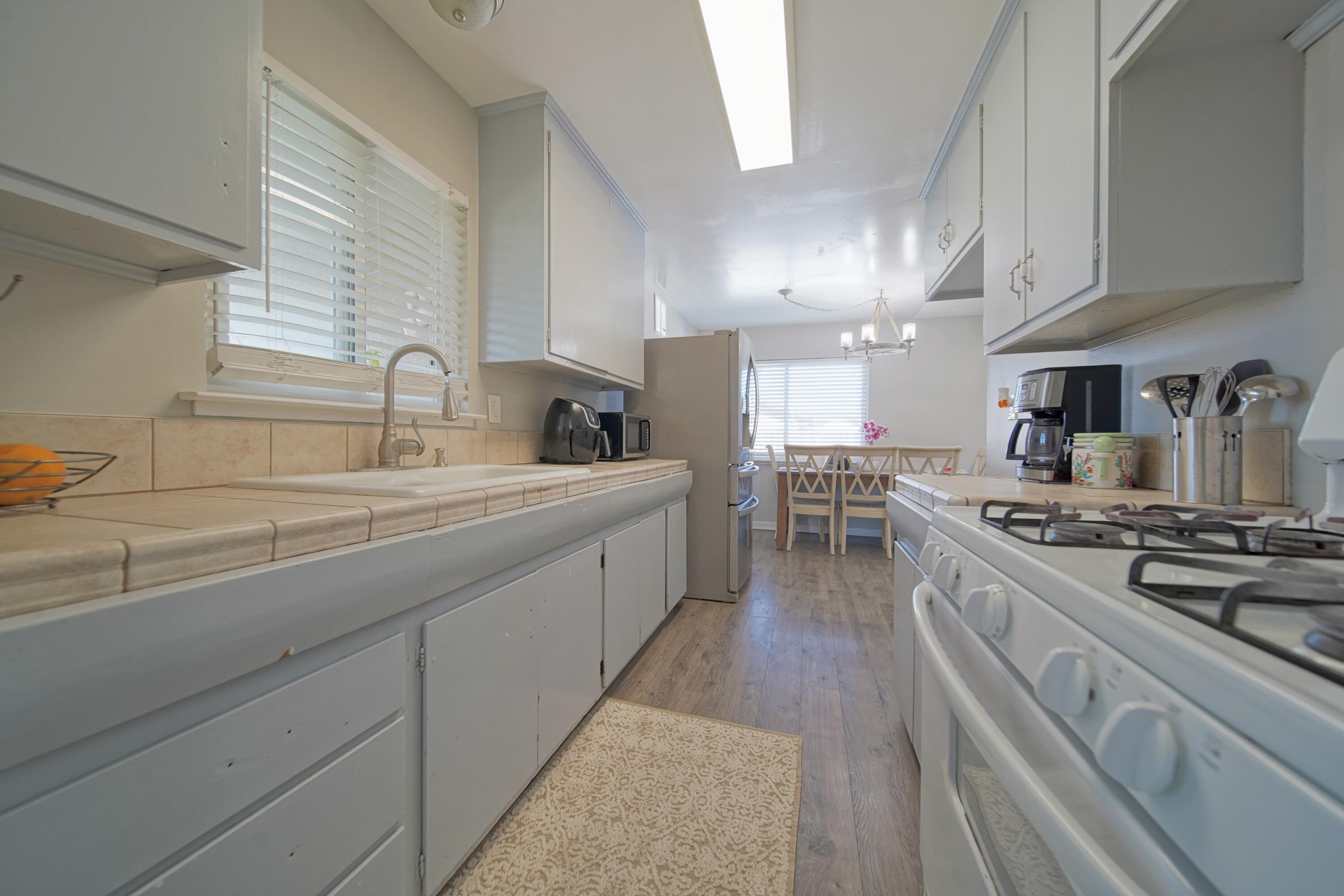113 Bryant Court Exeter, CA 93221 - Photo 20 of 41 Kitchen
