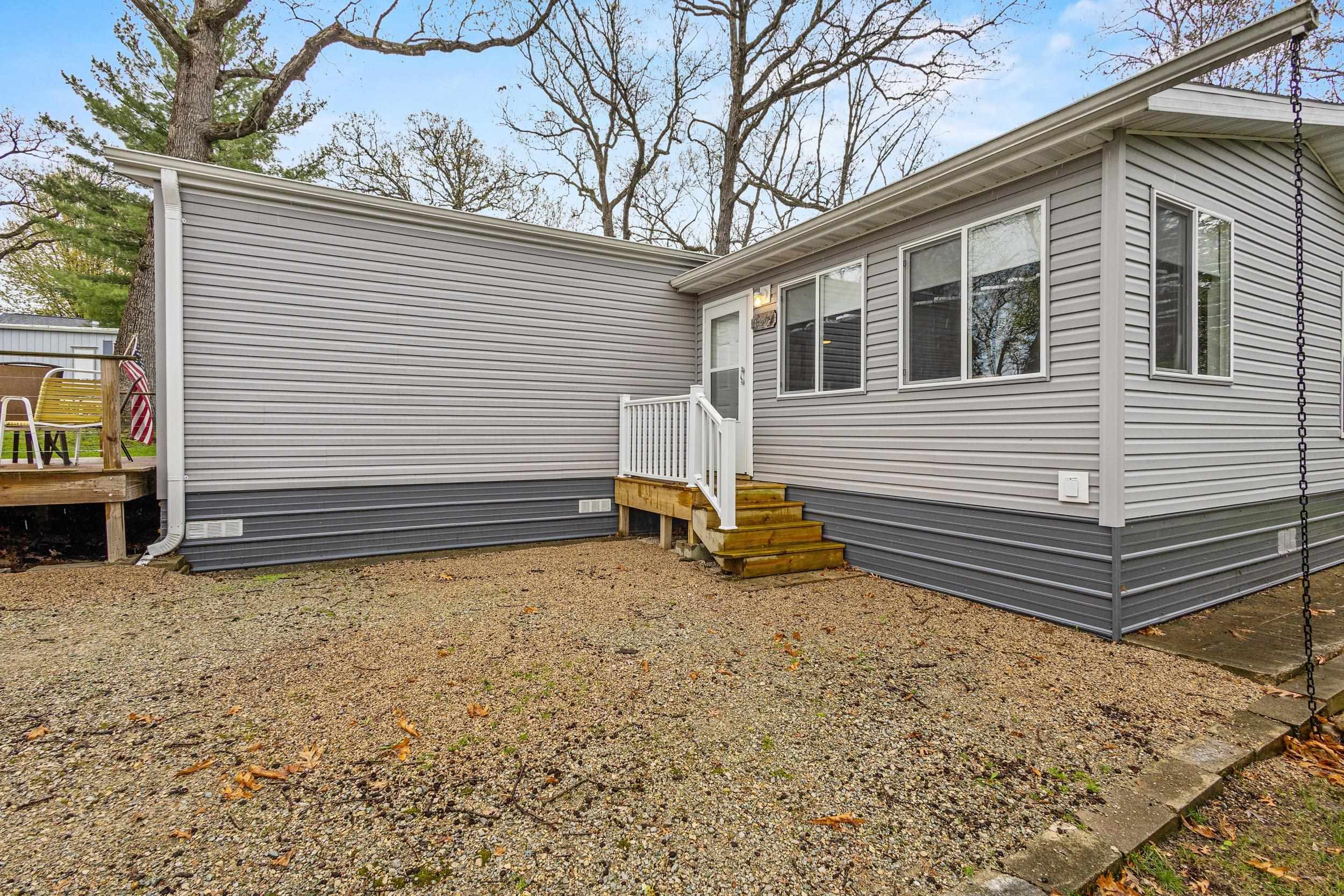 W1325 Spring Grove Road Ripon, WI 54971 - Photo 5 of 68