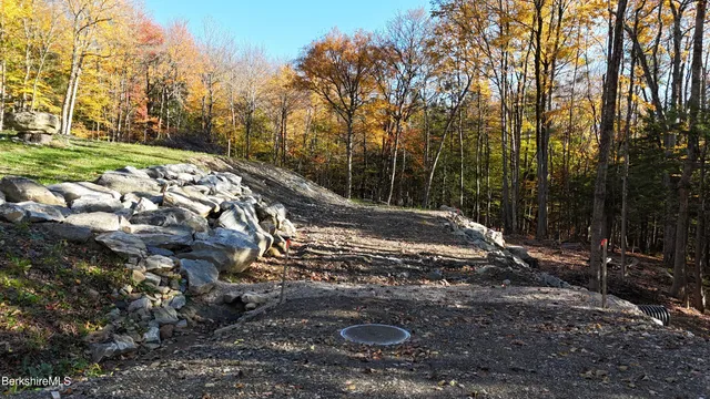 $159,900 | 0 Forest Hill Drive, Hinsdale, MA 01235