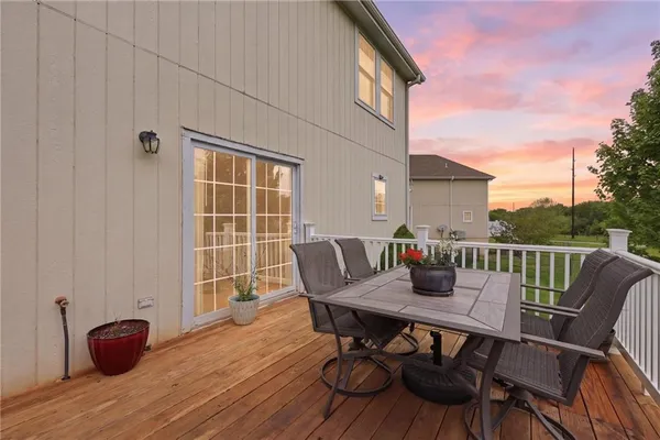 $399,000 | 1804 Cardinal Circle, Atchison, KS 66002