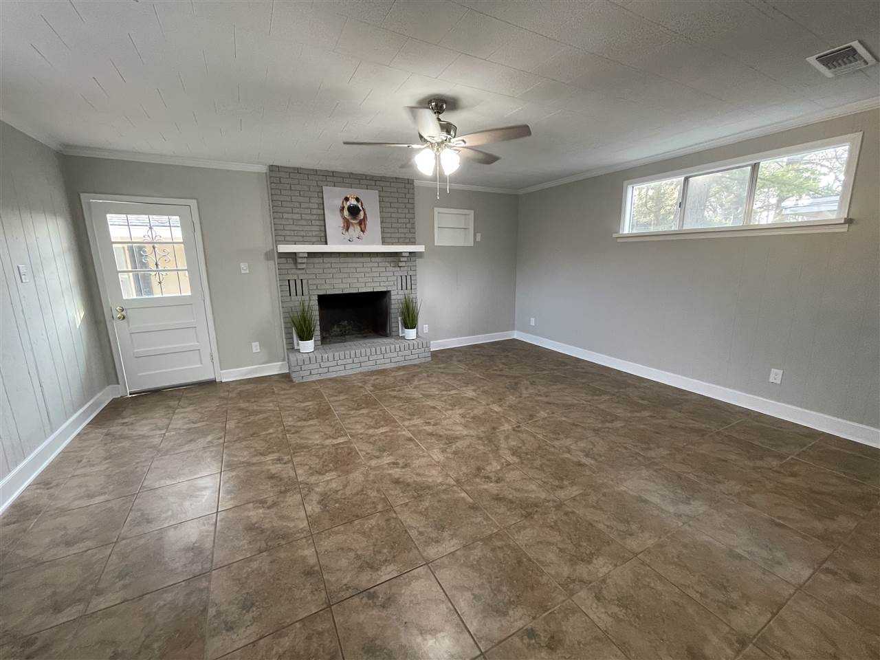 What?  This home has TWO living spaces!  Yes!