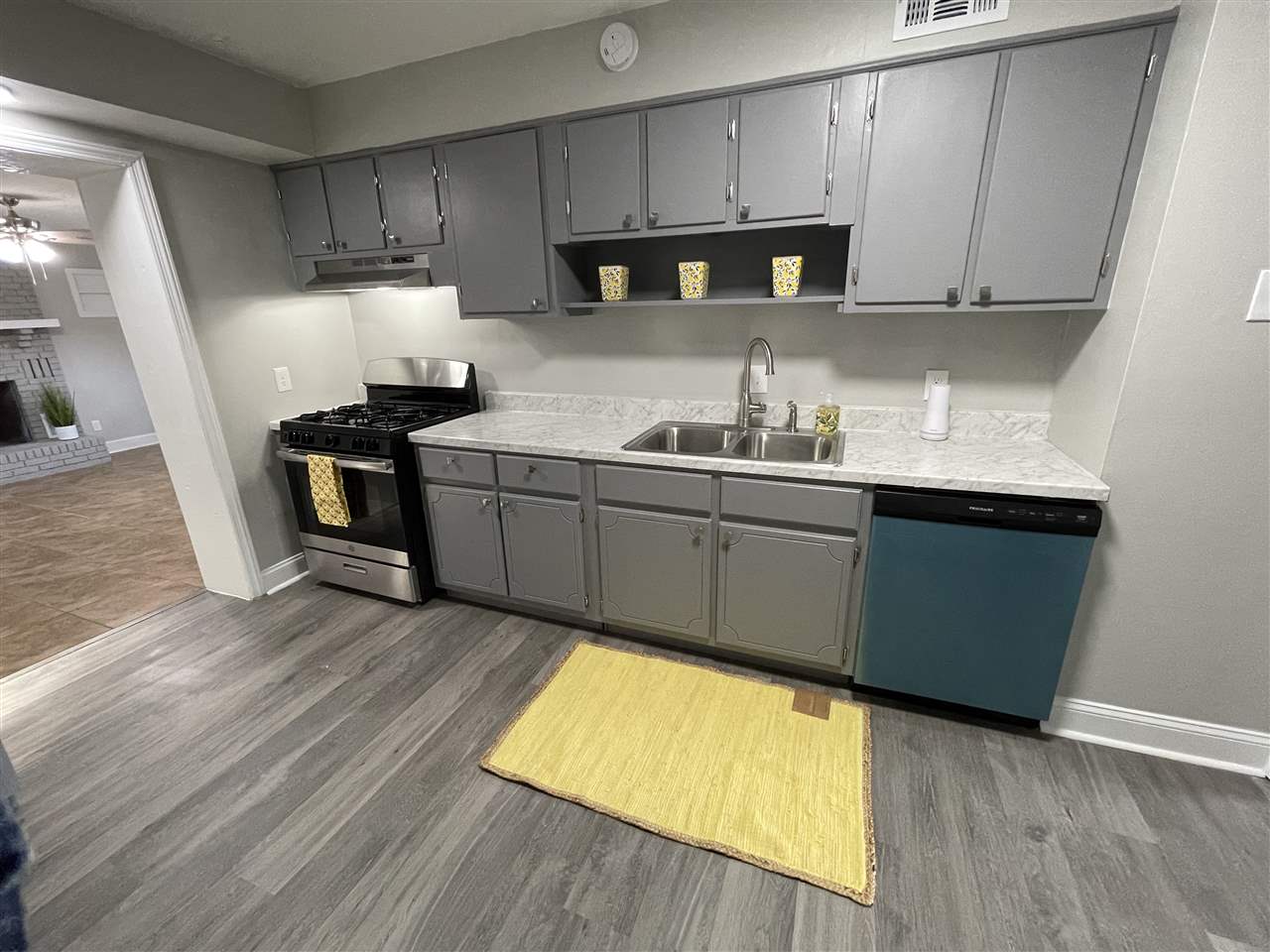 4781 Sea Isle Road Memphis, TN 38117 - Photo 8 of 18 Gallery Image 8