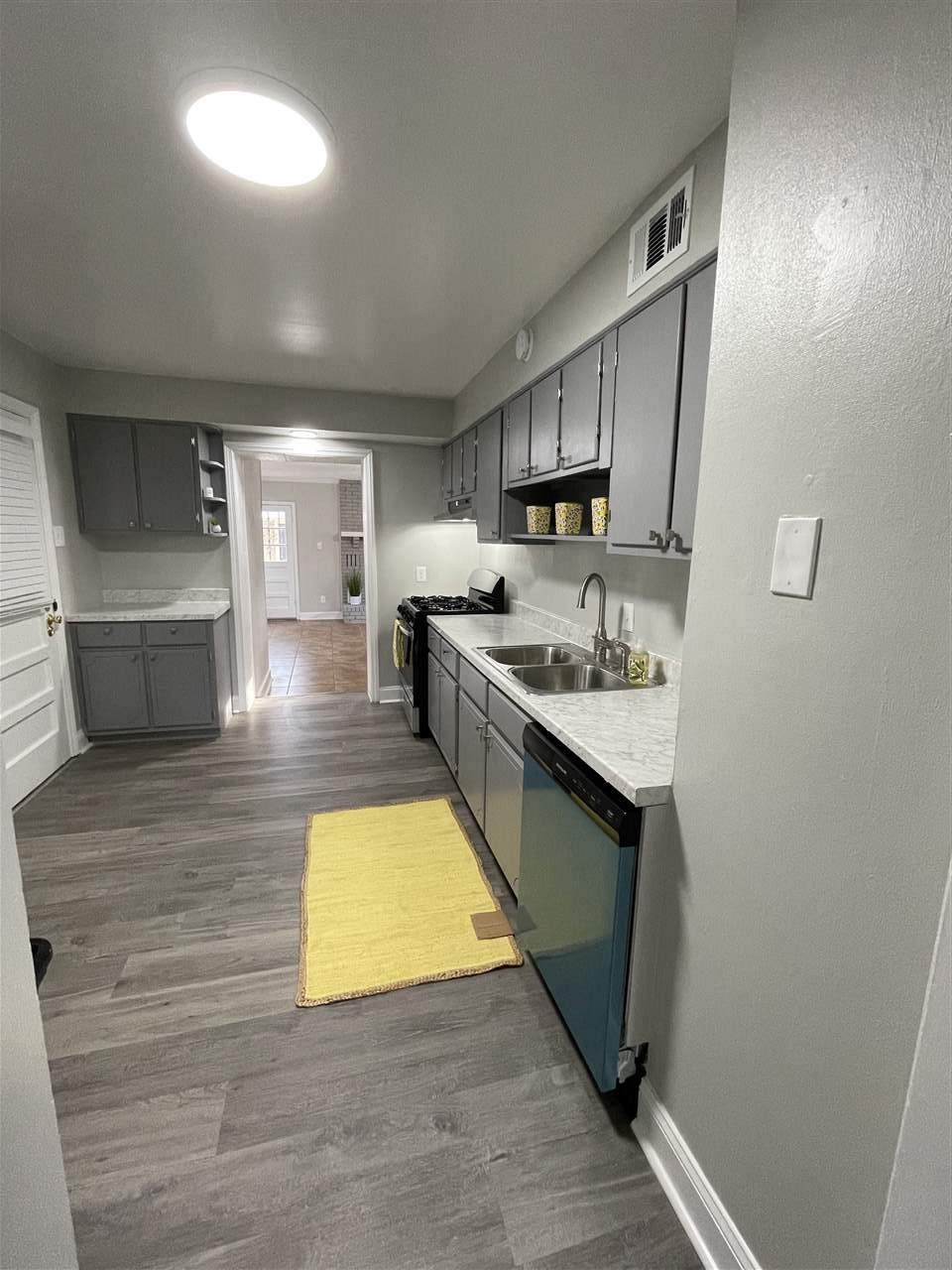 4781 Sea Isle Road Memphis, TN 38117 - Photo 9 of 18 Gallery Image 9