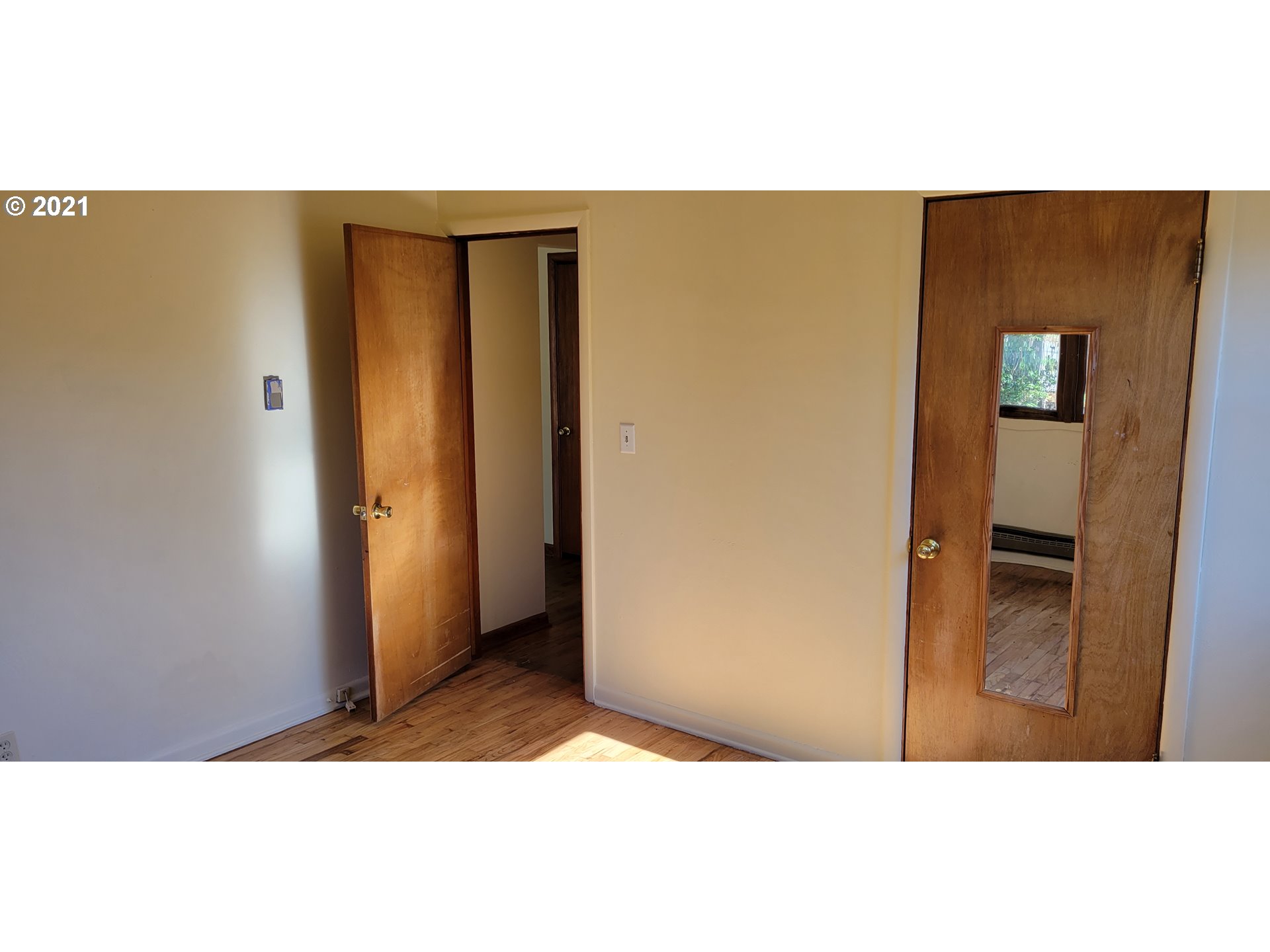 421 Smith Street Riddle, OR 97469 - Photo 6 of 14