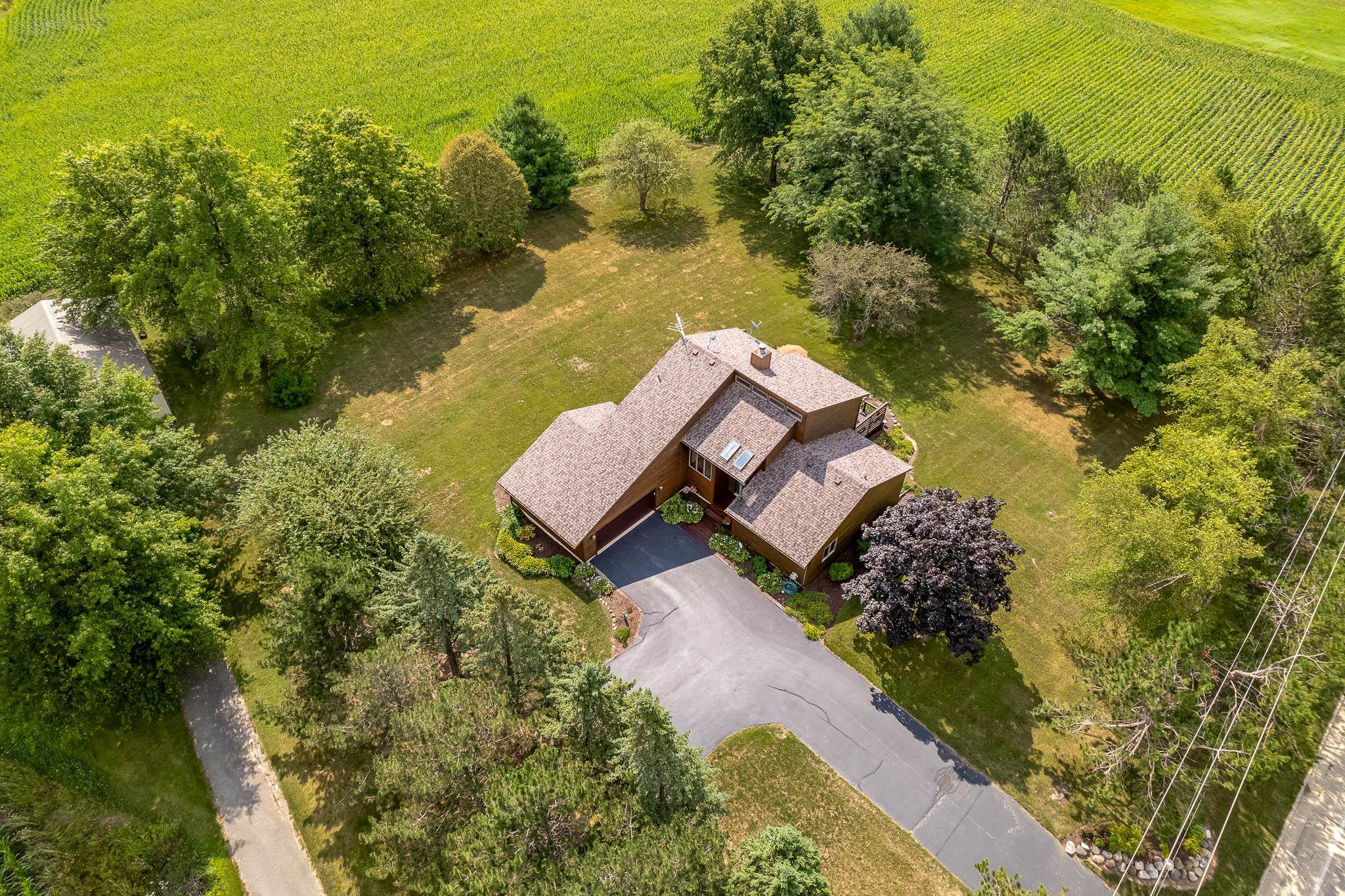 9085 North Pecatonica Road Pecatonica, IL 61063 - Photo 4 of 57 Gallery Image 4