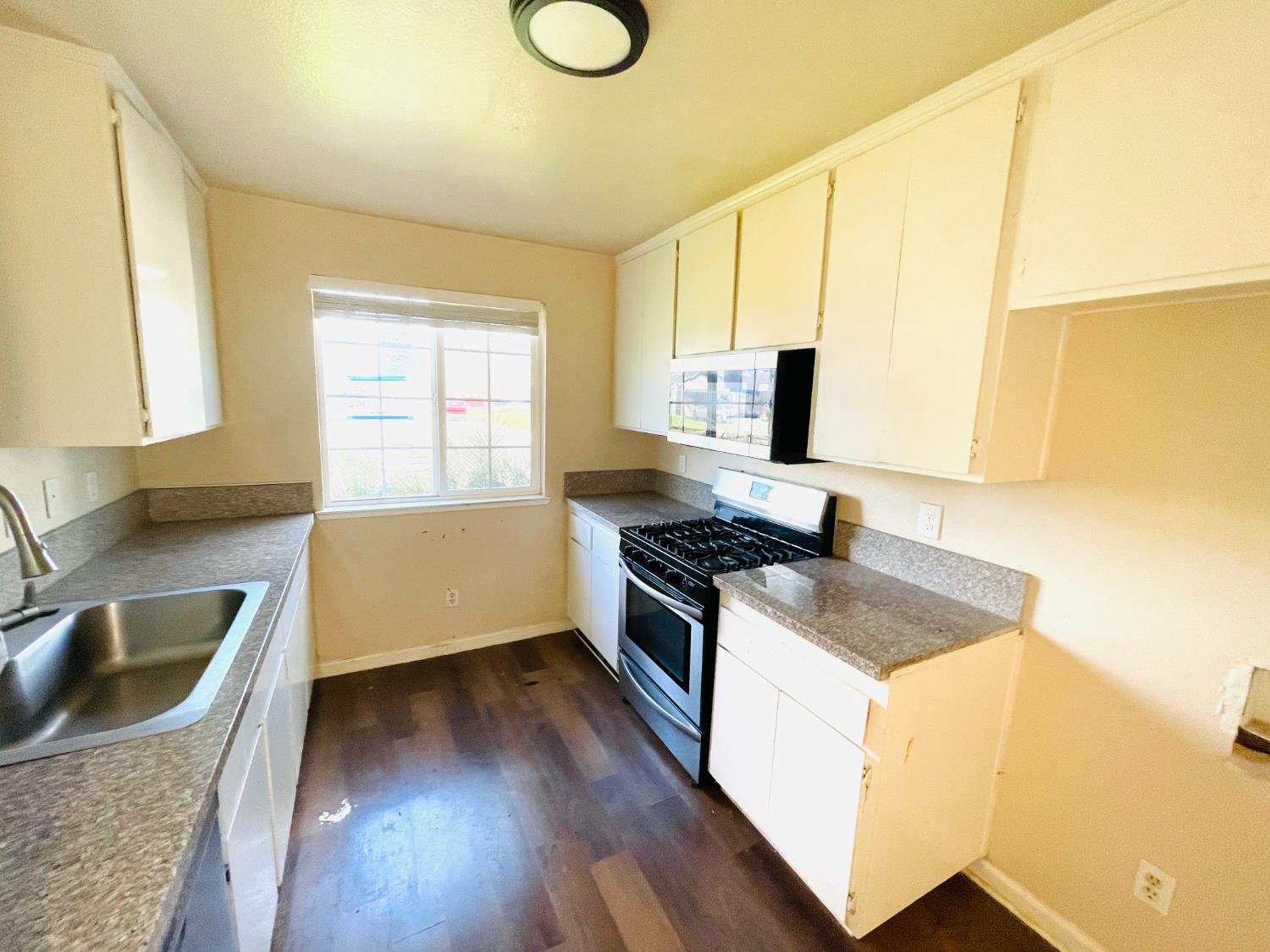 704 Lofton Road Wheatland, CA 95692 - Photo 10 of 28