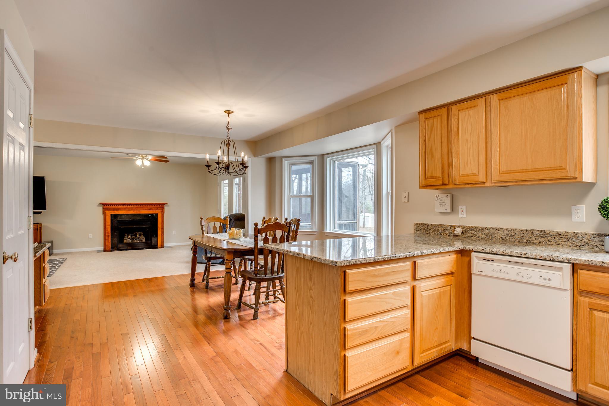 7673 Rogues Road Nokesville, VA 20181 - Photo 8 of 30 Kitchen View