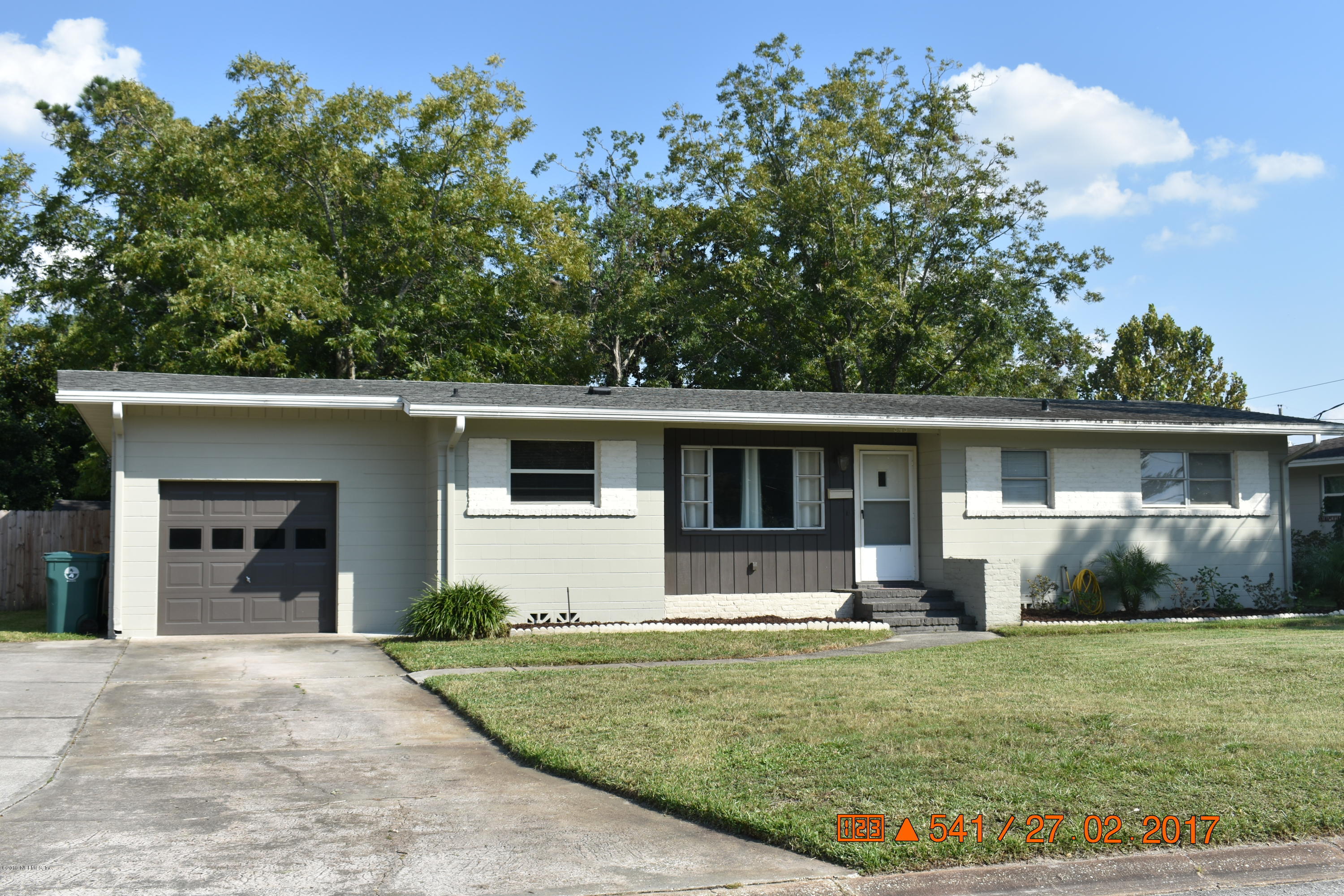 845 Acapulco Road Jacksonville, FL 32216 - Photo 1 of 26 DSC_0220