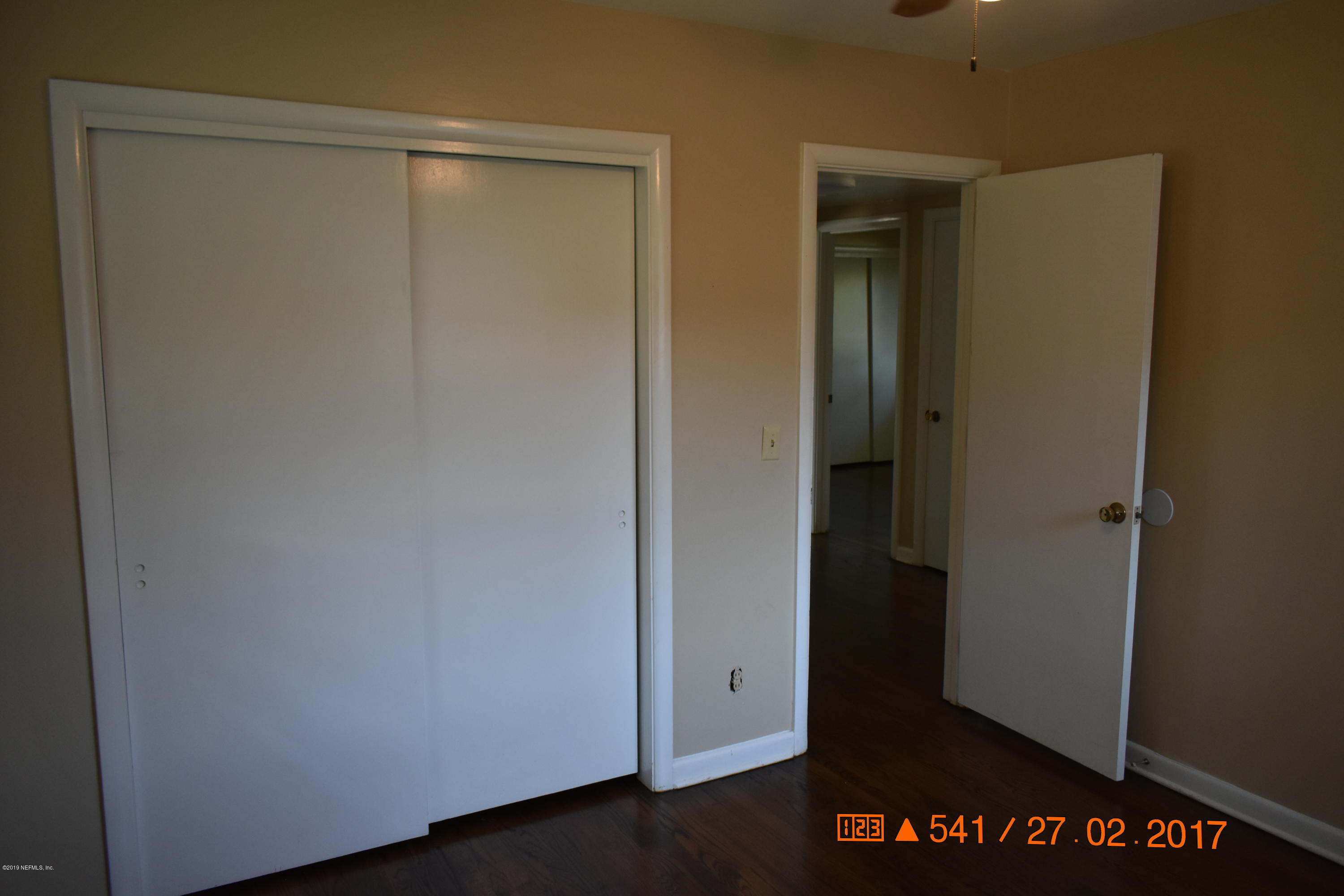 845 Acapulco Road Jacksonville, FL 32216 - Photo 4 of 26 DSC_0185