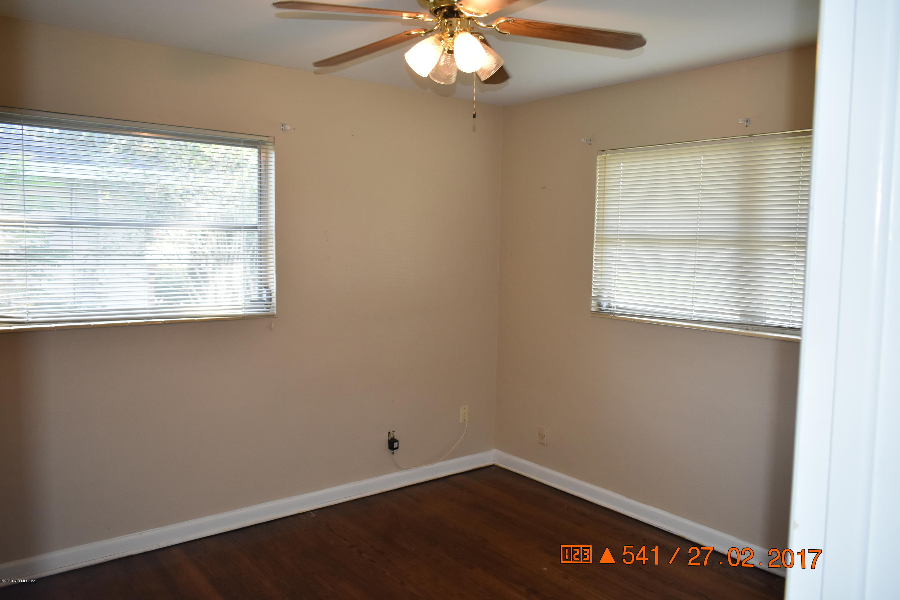 845 Acapulco Road Jacksonville, FL 32216 - Photo 5 of 26 DSC_0187