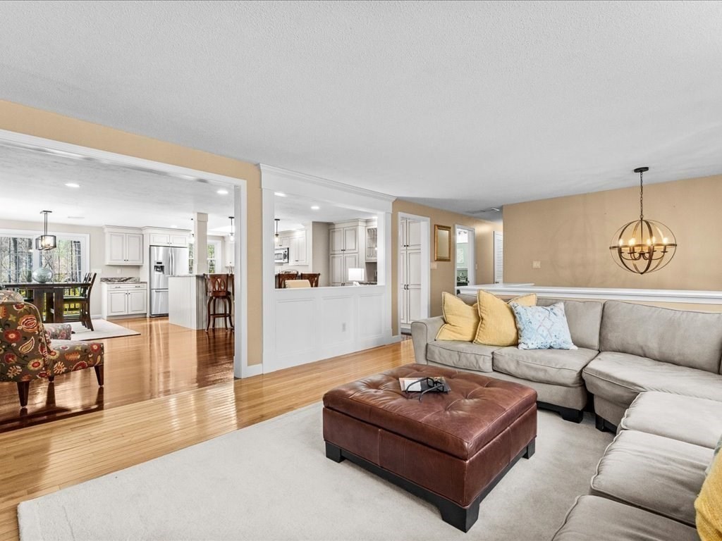 4 Summit Road Southborough, MA 01772 - Photo 3 of 41 Gallery Image 3