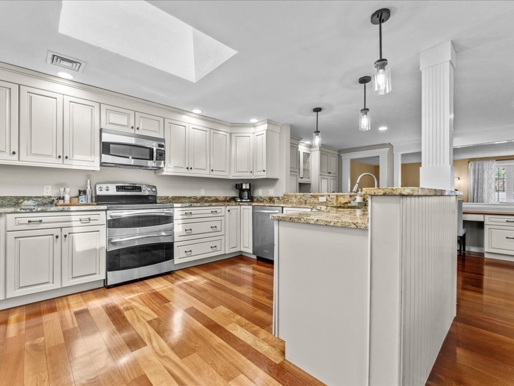 4 Summit Road Southborough, MA 01772 - Photo 7 of 41 Gallery Image 7