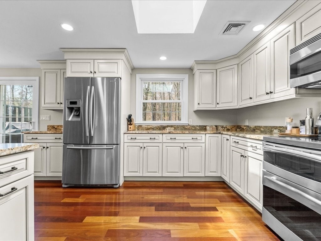 4 Summit Road Southborough, MA 01772 - Photo 9 of 41 Gallery Image 9