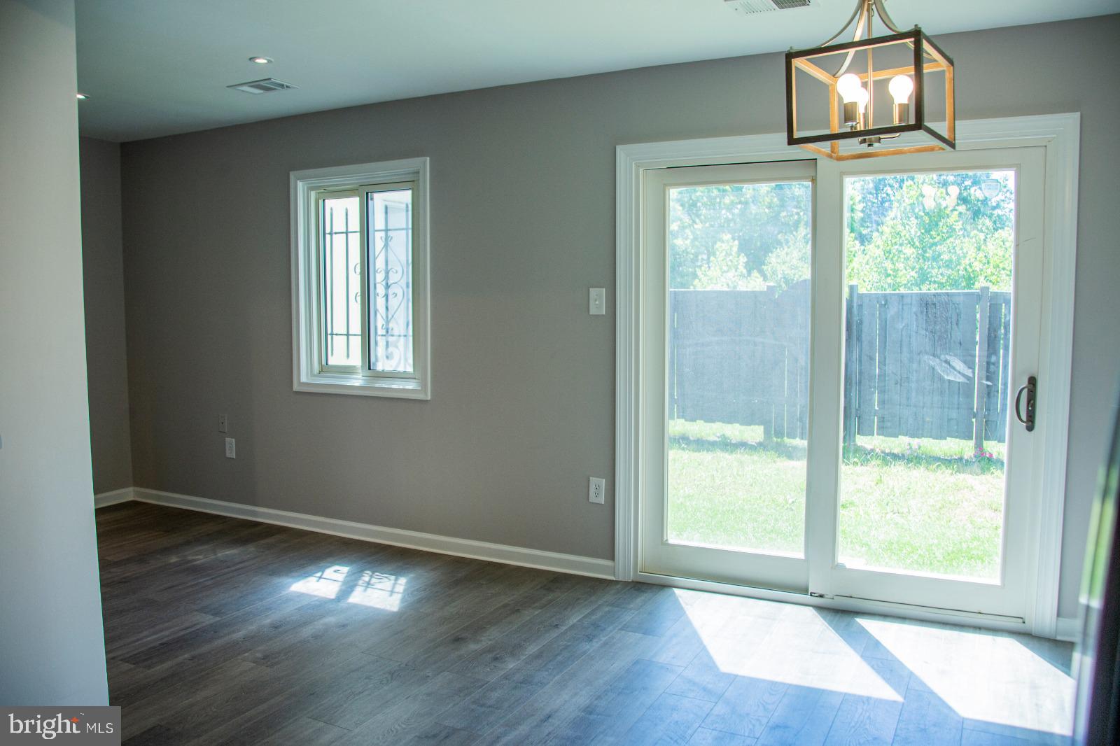 153 North Cottage Road Sterling, VA 20164 - Photo 9 of 25 Gallery Image 9