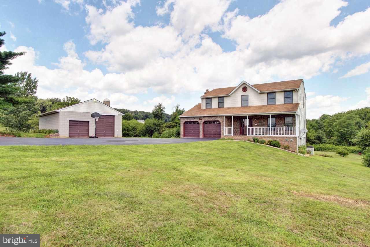 665 Graceton Road Fawn Grove, PA 17321 - Photo 2 of 29 Gallery Image 2