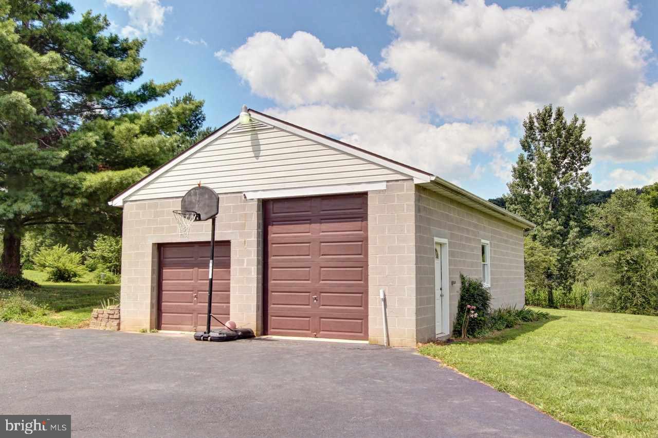 665 Graceton Road Fawn Grove, PA 17321 - Photo 26 of 29 Gallery Image 26