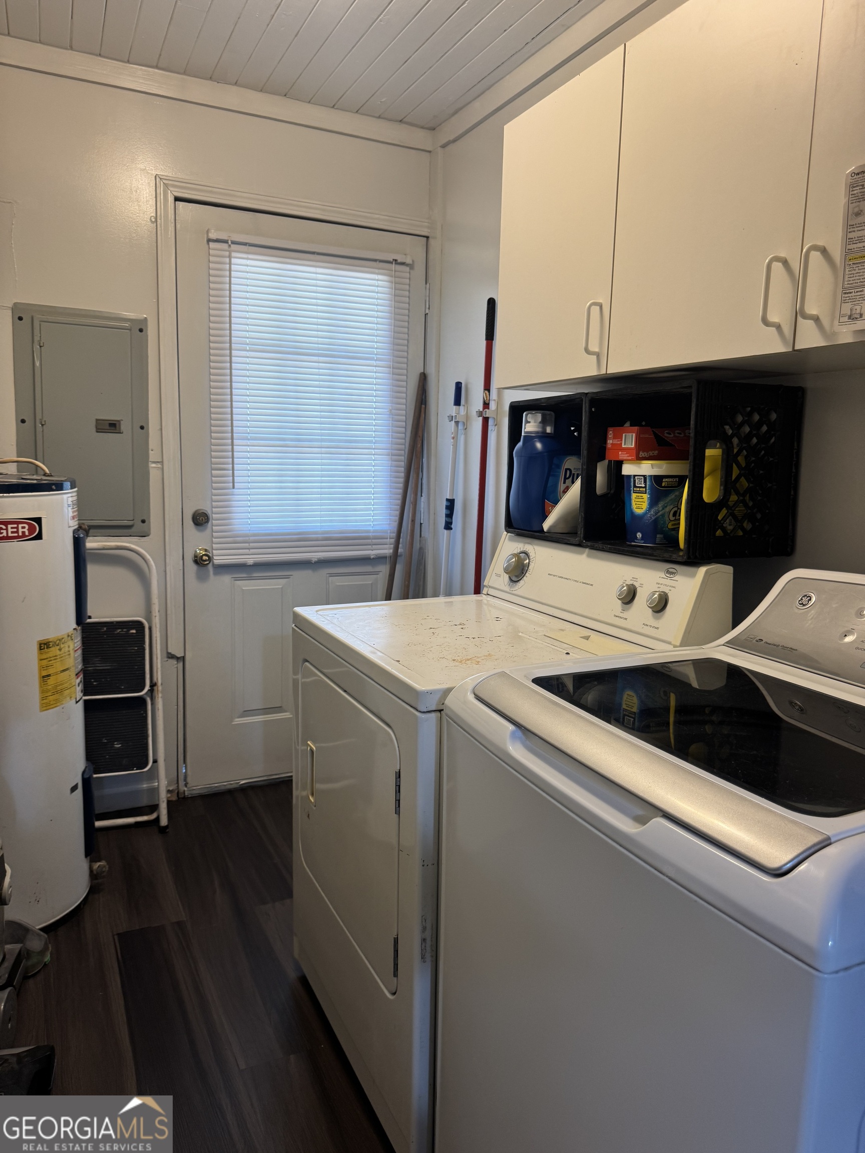 75 Rudolph Road Collins, GA 30421 - Photo 10 of 15 a utility room with dryer and washer