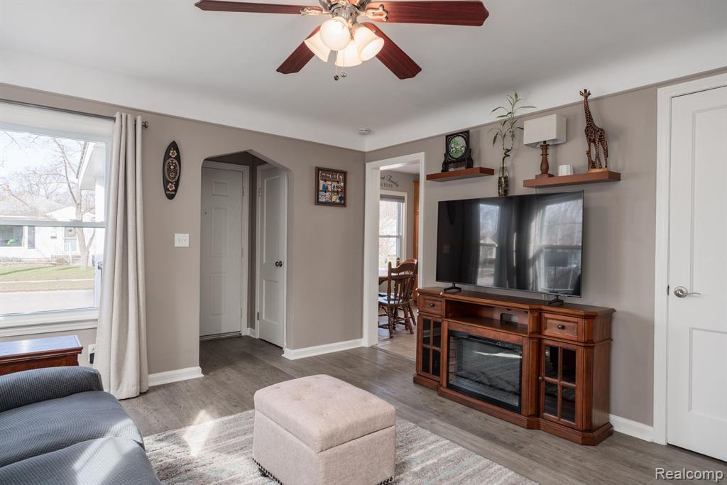 480 Roth Boulevard Clawson, MI 48017 - Photo 5 of 34