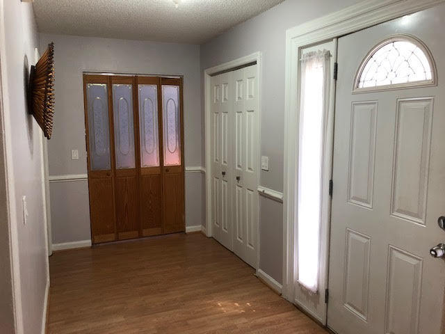 315 Heber Road Summerville, SC 29485 - Photo 3 of 40 Foyer