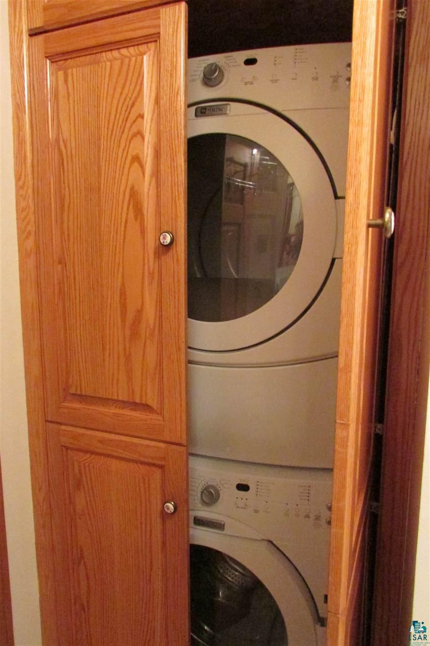 8 Erickson Road Esko, MN 55733 - Photo 10 of 26 Main floor laundry