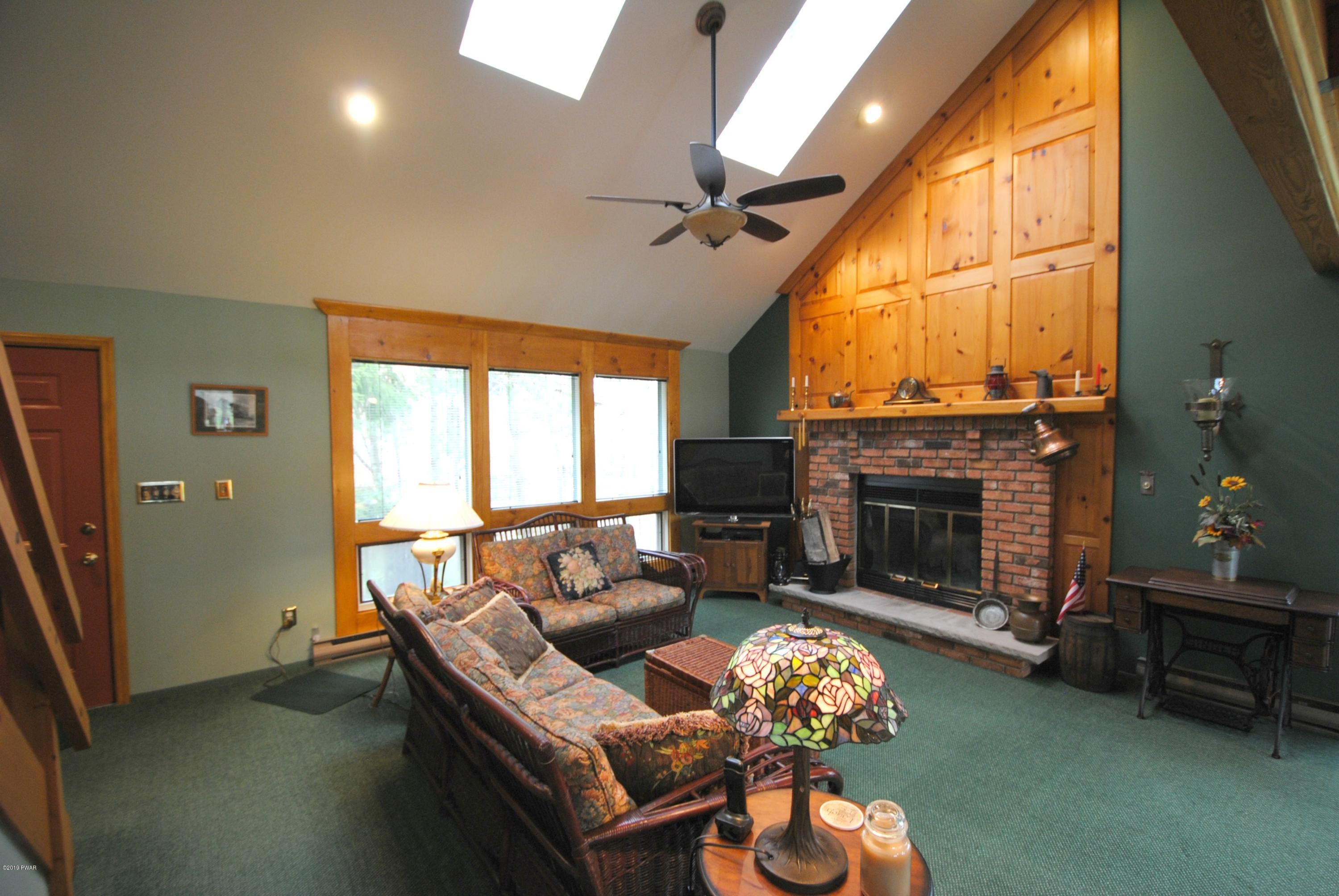 4006 Par Drive Lake Ariel, PA 18436 - Photo 6 of 29