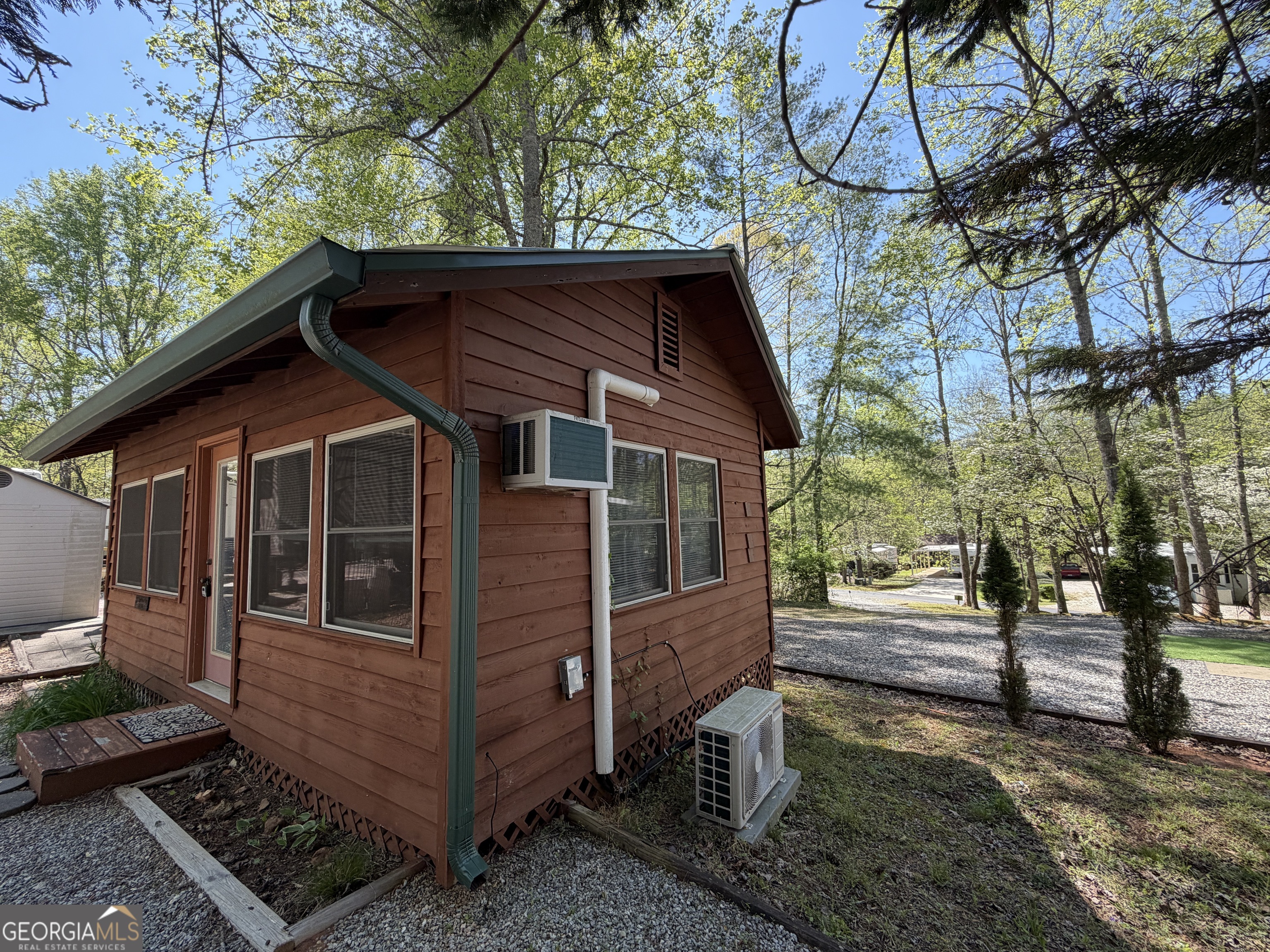 111 Maple Wood Lane Cleveland, GA 30528 - Photo 6 of 53