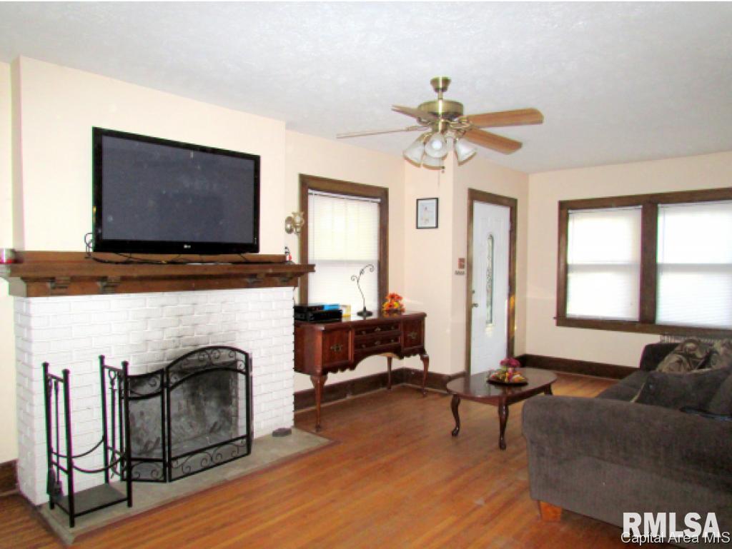 2209 South 6th Street Springfield, IL 62703 - Photo 3 of 18