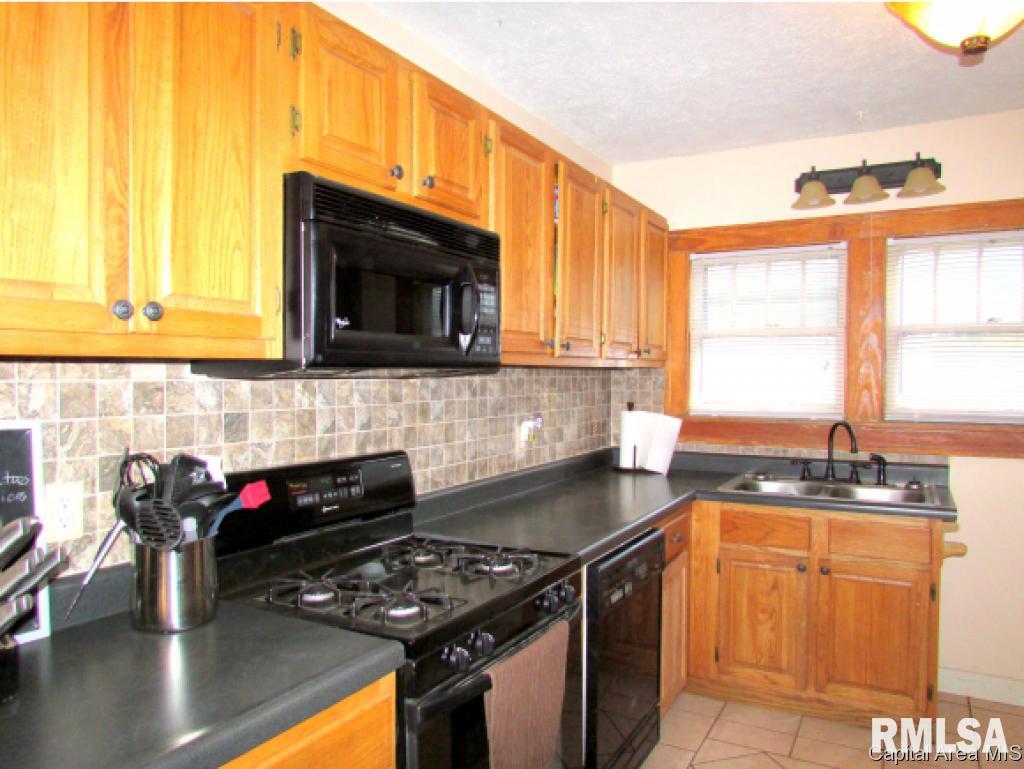 2209 South 6th Street Springfield, IL 62703 - Photo 6 of 18