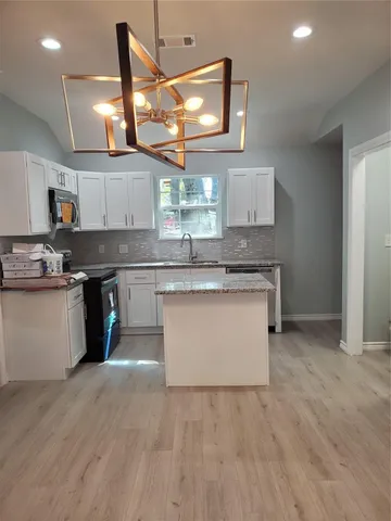 $1,500 | 6815 Sidney Street, Houston, TX 77021