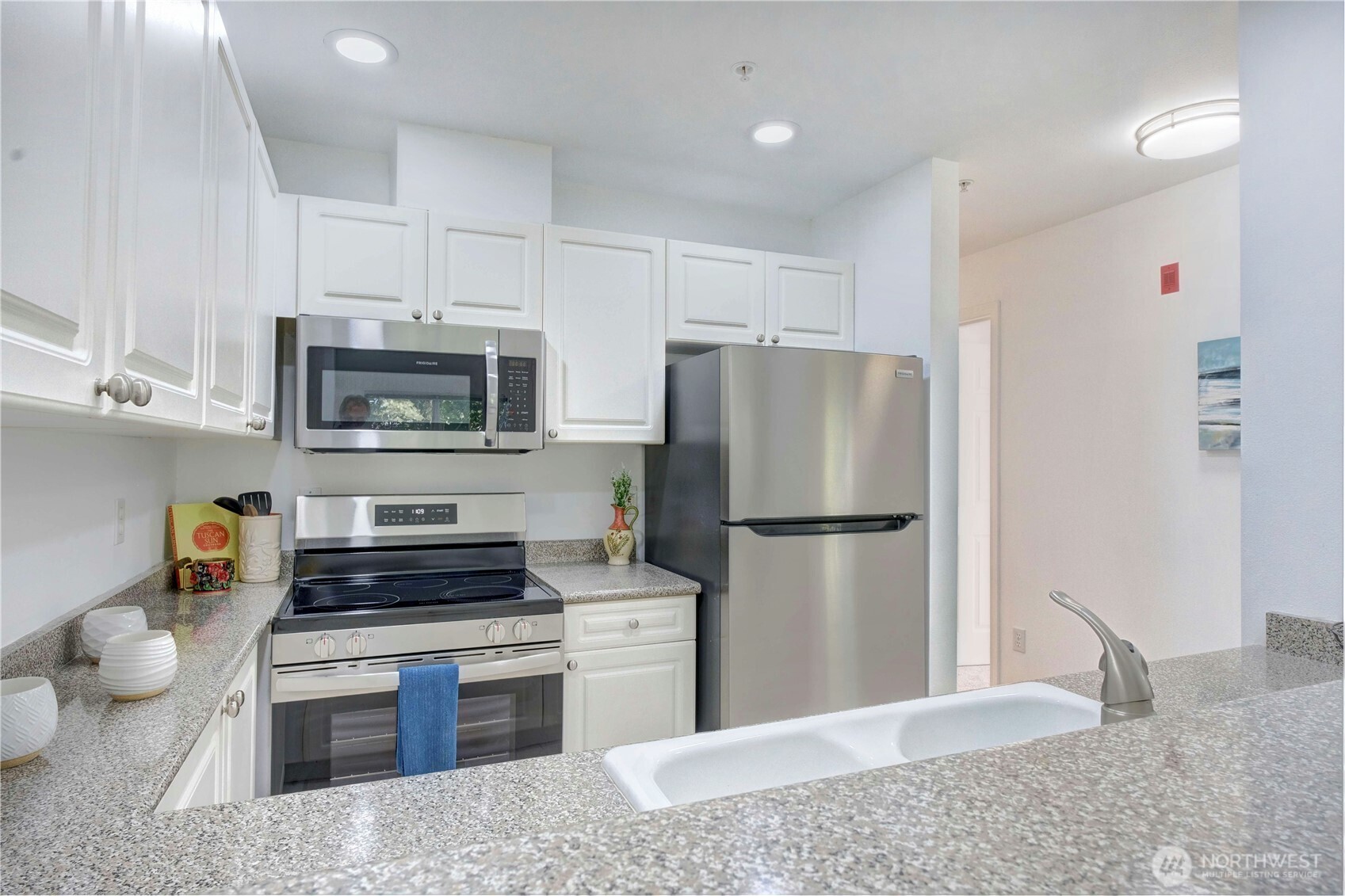 1729 12th Avenue South, Unit 201 Seattle, WA 98144 - Photo 11 of 26