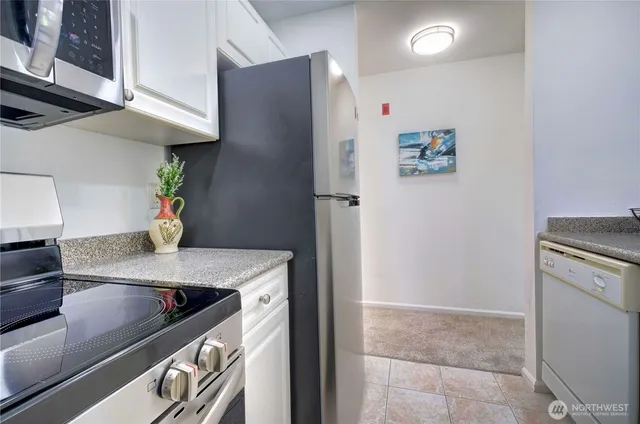 $325,000 | 1729 12th Avenue South, Unit 201, Seattle, WA 98144