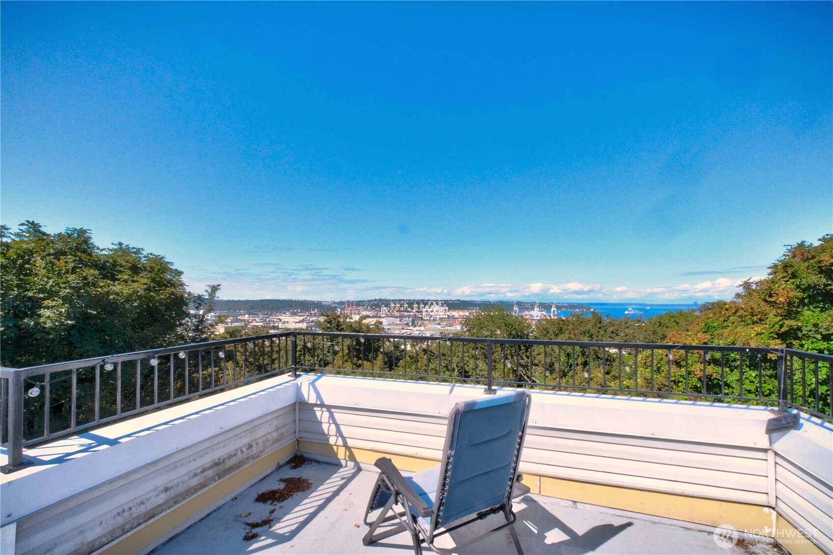 1729 12th Avenue South, Unit 201 Seattle, WA 98144 - Photo 23 of 26