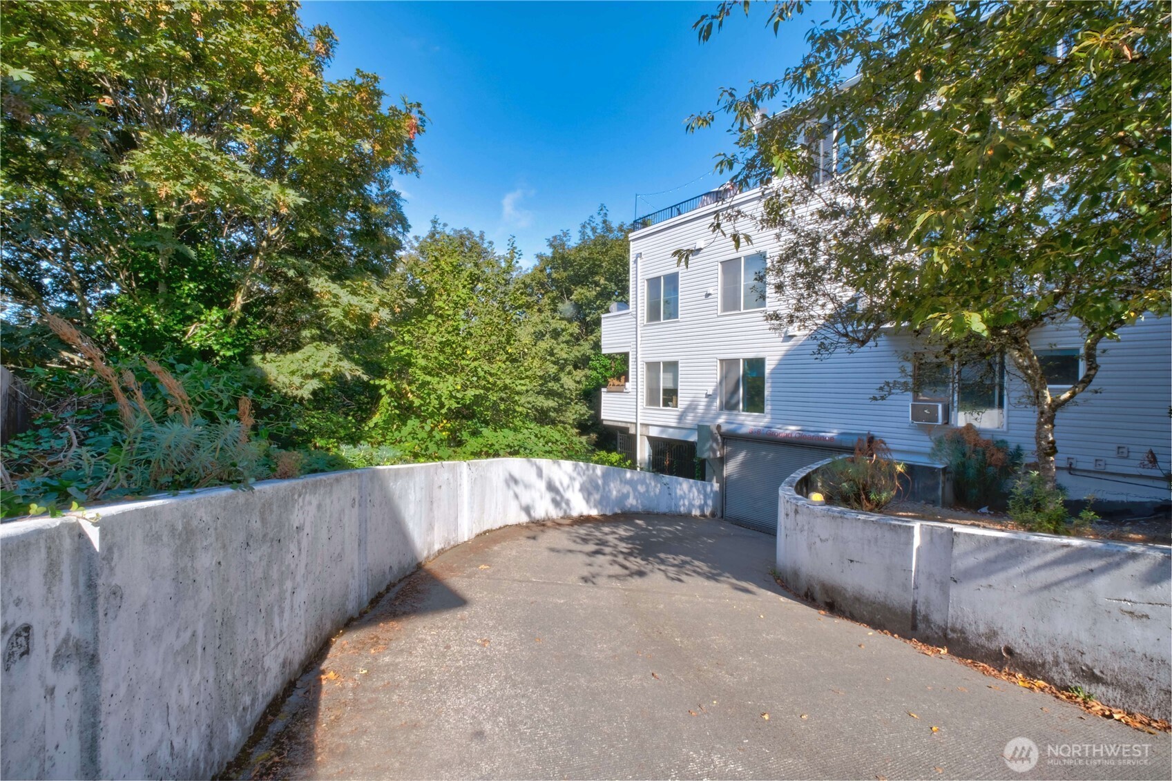 1729 12th Avenue South, Unit 201 Seattle, WA 98144 - Photo 25 of 26