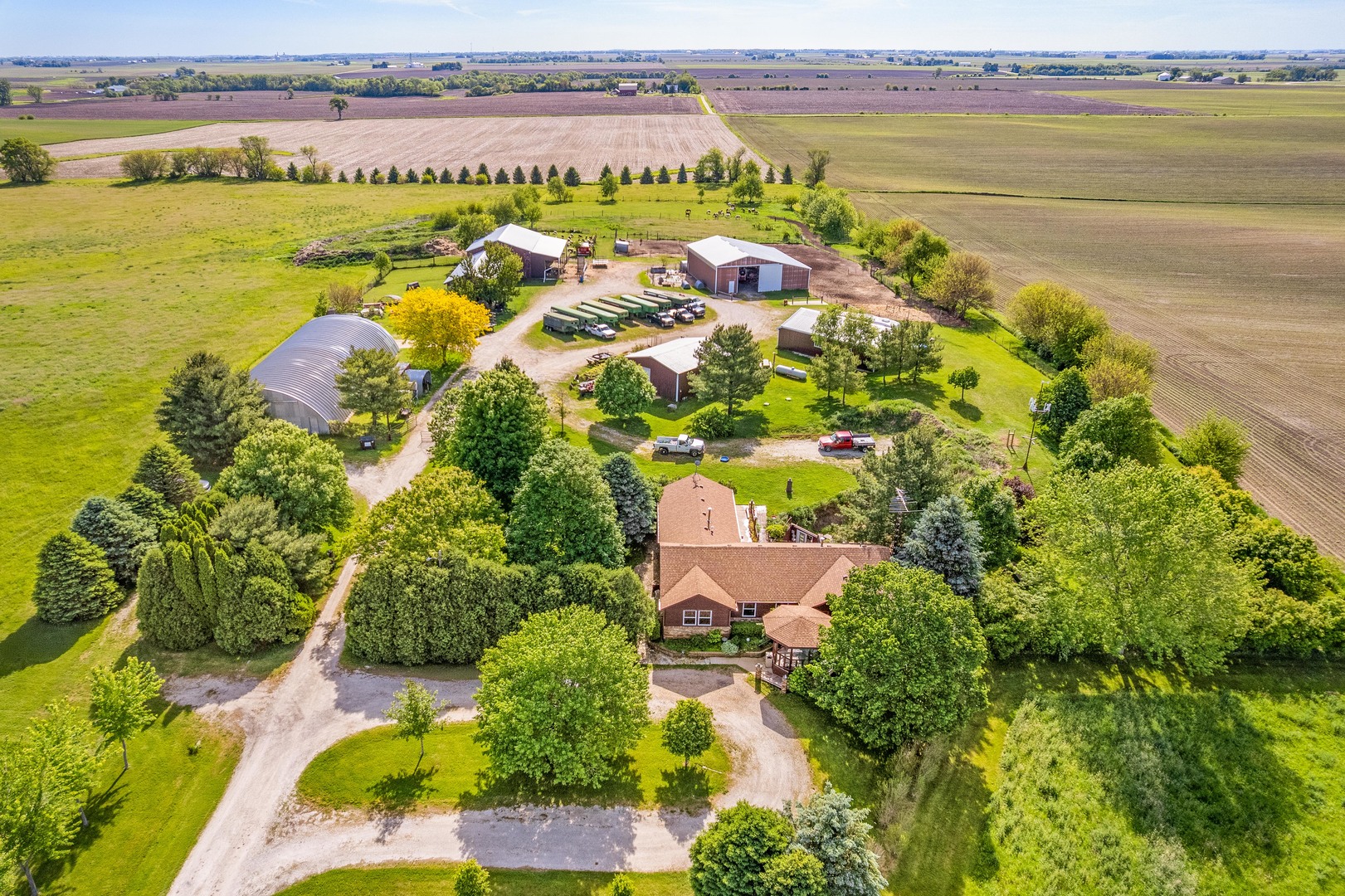 15534 Somonauk Road DeKalb, IL 60115 - Photo 43 of 48 a view of an ocean and a city