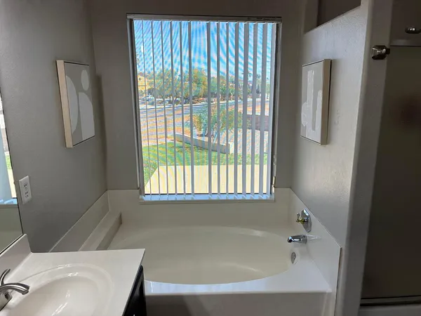 $3,295 | 13717 North 80th Avenue, Peoria, AZ 85381