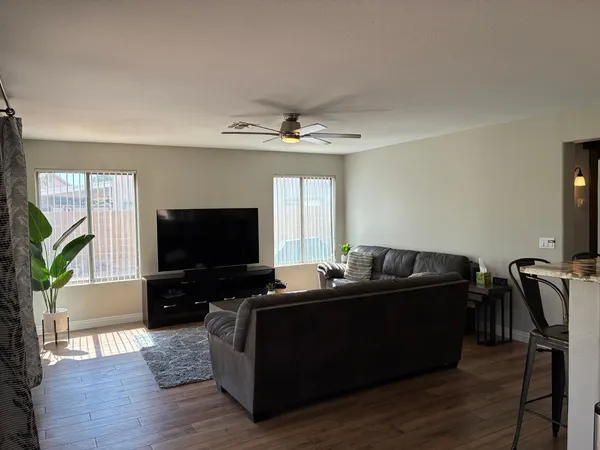 $3,295 | 13717 North 80th Avenue, Peoria, AZ 85381