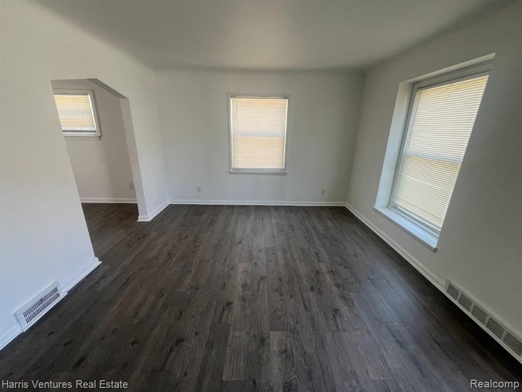 22144 Moross Road Grosse Pointe, MI 48236 - Photo 8 of 16