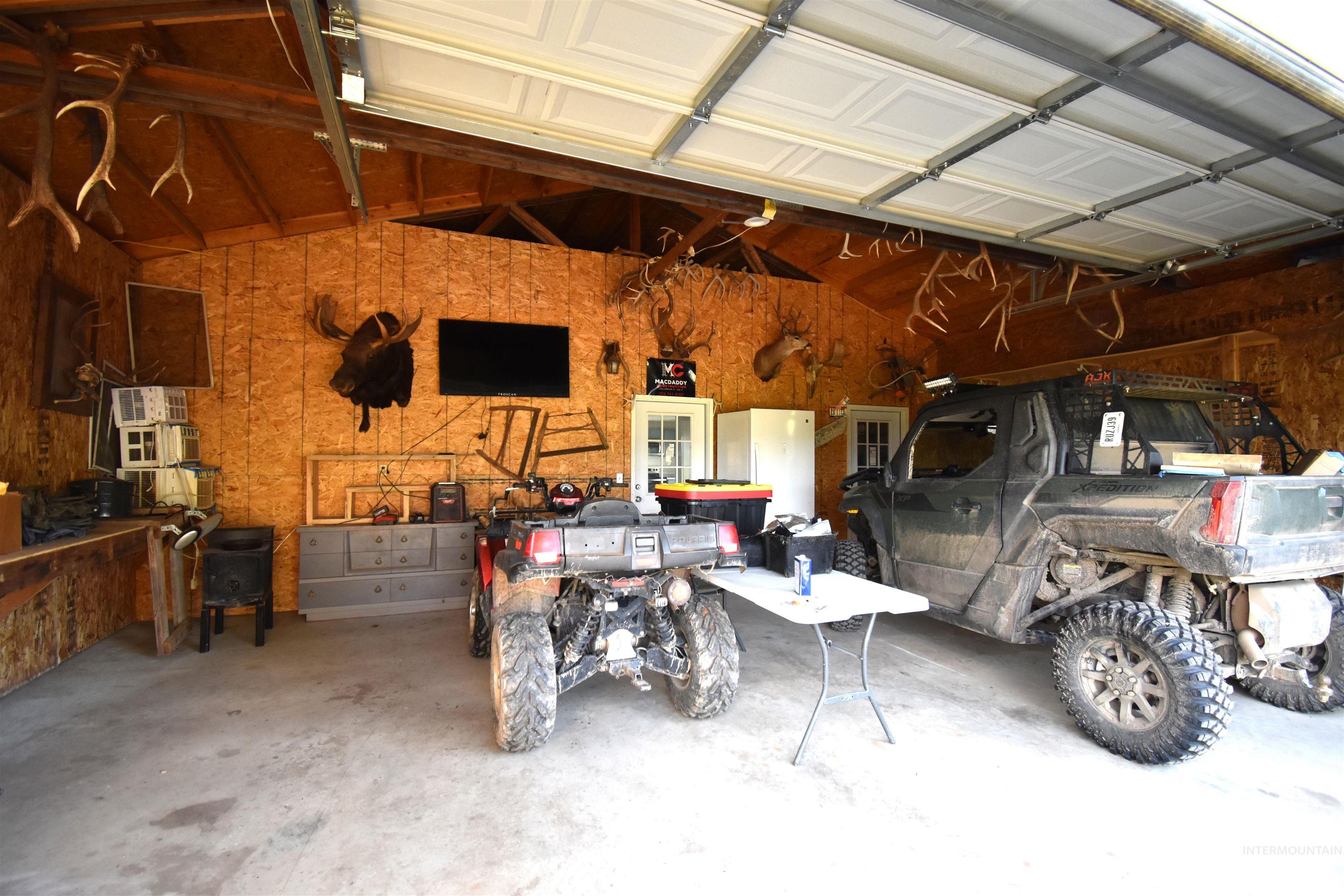 2599 Fruitvale Glendale Road Council, ID 83612 - Photo 18 of 29 Garage with a workshop area