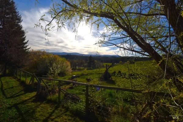 $850,000 | 2599 Fruitvale Glendale Road, Council, ID 83612