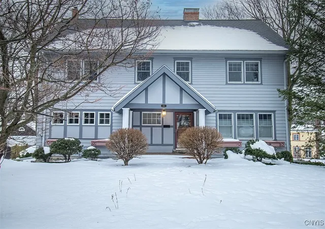 $565,000 | 104 Burlingame Road, Syracuse, NY 13203