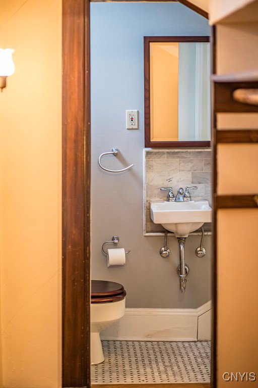 104 Burlingame Road Syracuse, NY 13203 - Photo 21 of 50