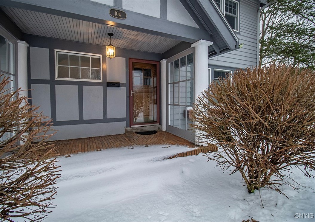 104 Burlingame Road Syracuse, NY 13203 - Photo 3 of 50
