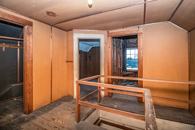 $565,000 | 104 Burlingame Road, Syracuse, NY 13203