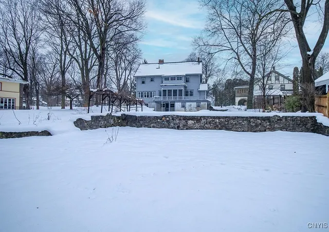 $565,000 | 104 Burlingame Road, Syracuse, NY 13203