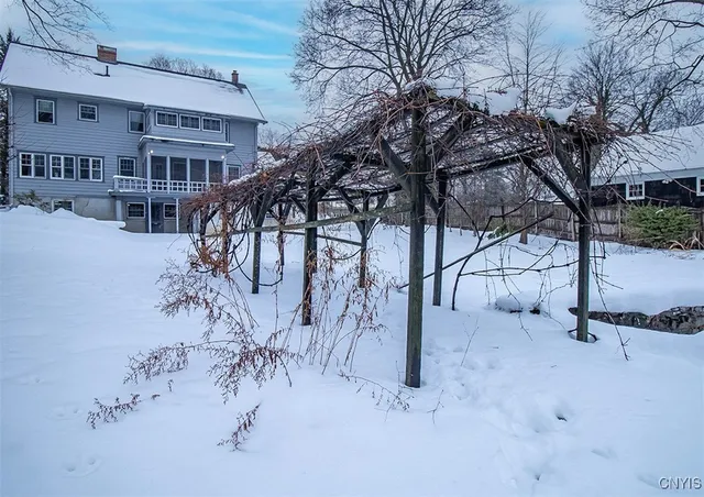 $565,000 | 104 Burlingame Road, Syracuse, NY 13203