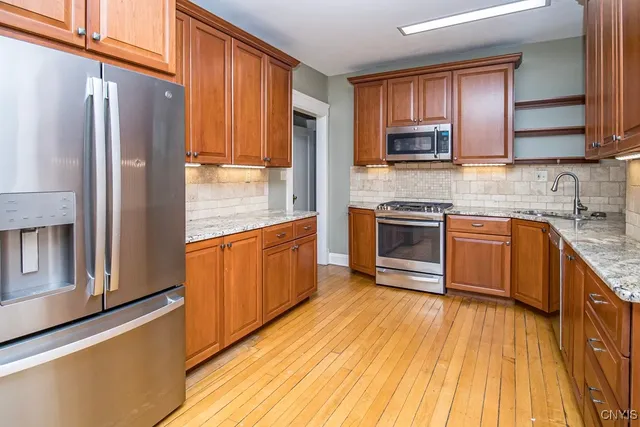 $565,000 | 104 Burlingame Road, Syracuse, NY 13203