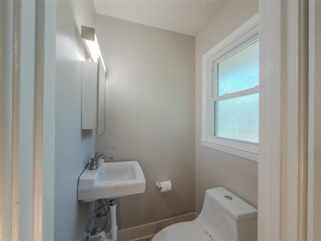 324 East Broad Street Winder, GA 30680 - Photo 18 of 33